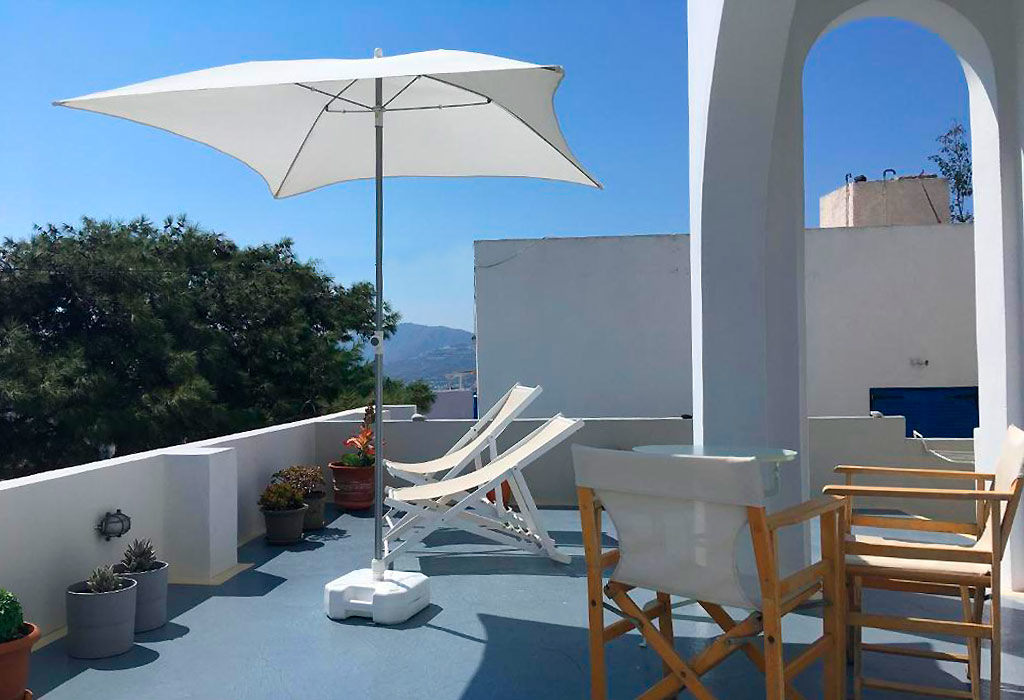 Alonia Studios in Firostefani Santorini